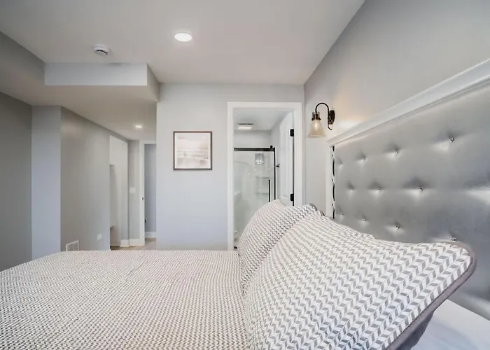 Harbor Clubhouse 3Bed 3Bath Modern Waterfront With Hot Tub And Pet Friendly *