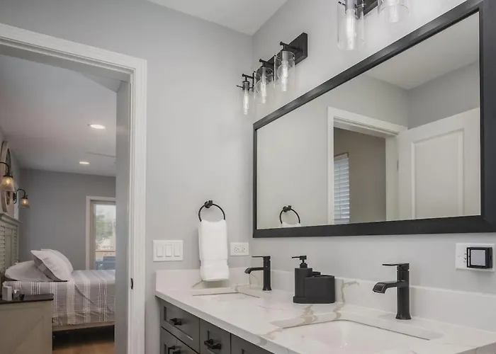 Casa de férias Harbor Clubhouse 3Bed 3Bath Modern Waterfront With Hot Tub And Pet Friendly