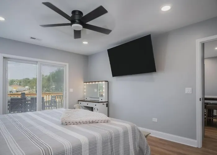Harbor Clubhouse 3Bed 3Bath Modern Waterfront With Hot Tub And Pet Friendly Fox Lake