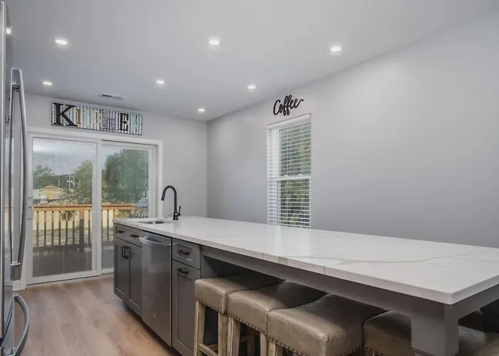 Harbor Clubhouse 3Bed 3Bath Modern Waterfront With Hot Tub And Pet Friendly Casa de férias
