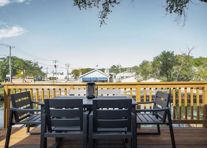 Harbor Clubhouse 3Bed 3Bath Modern Waterfront With Hot Tub And Pet Friendly * Fox Lake