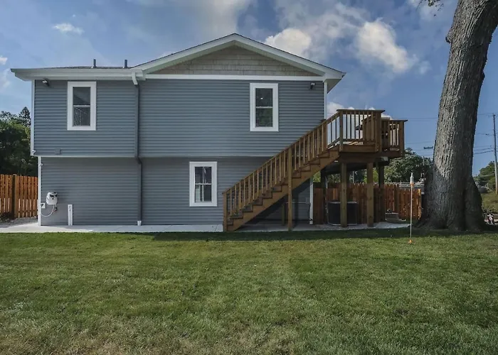 Harbor Clubhouse 3Bed 3Bath Modern Waterfront With Hot Tub And Pet Friendly